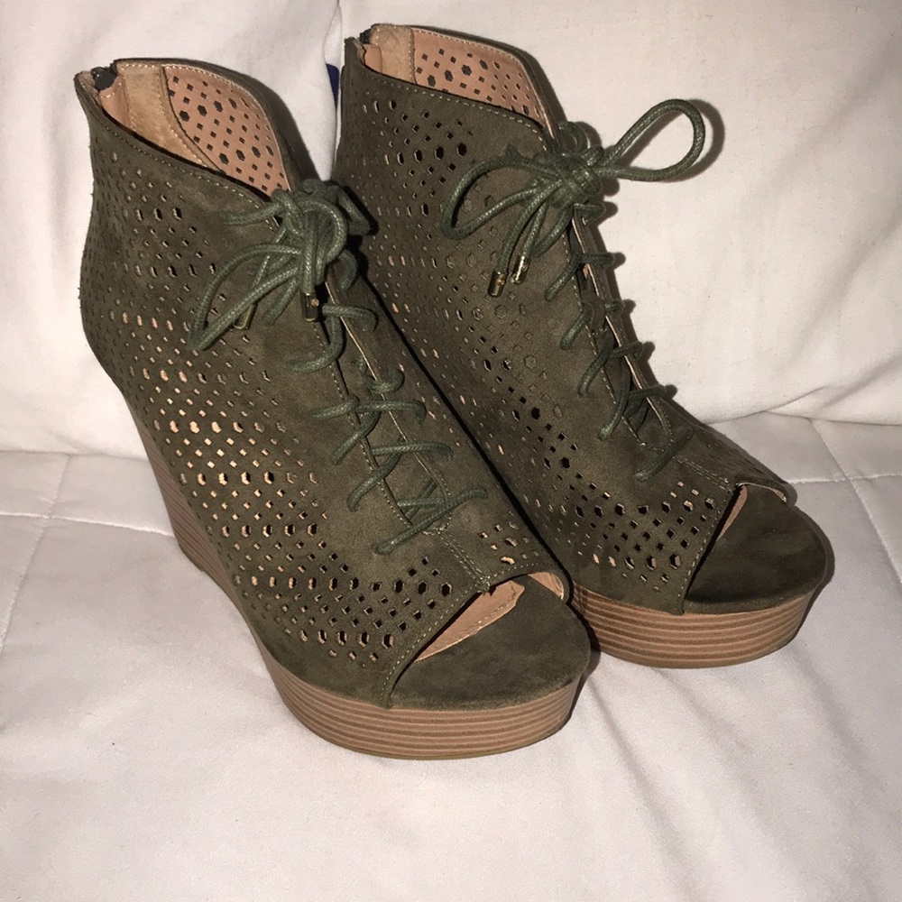 Army Green Wedges
